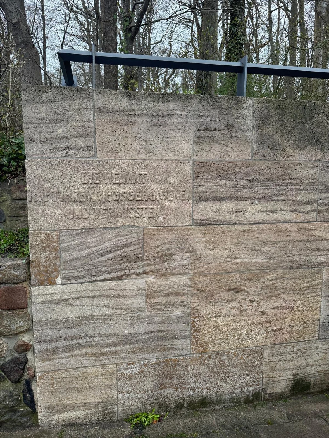 Christoph Mielke - Hausmeister Service & Graffitientfernung - Dies ist das Kriegerdenkmal im Hofgarten in München.